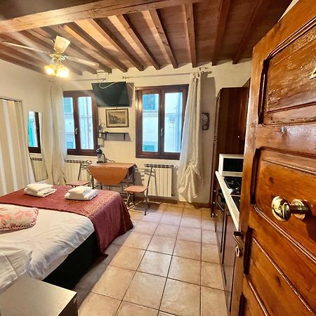 Mini Studio Very Central Close To The Train Station Florence Exterior photo