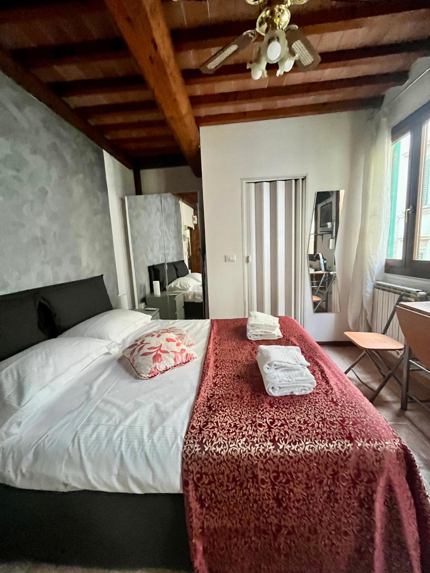 Mini Studio Very Central Close To The Train Station Florence Exterior photo